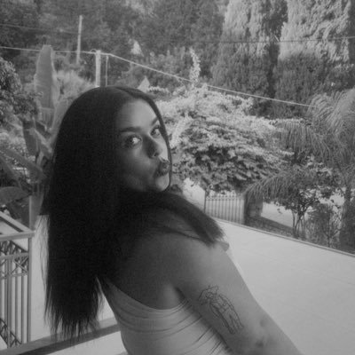 becamcntsh's profile picture. 23 | lover of gigs and cheese