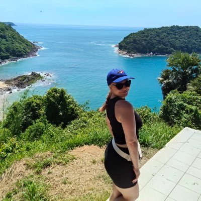 Mandasml_'s profile picture. she/her