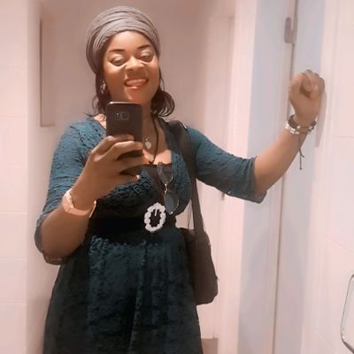 eliorambuyi's profile picture. Architecte d'intérieur, 
Scénariste, actrice comédienne et auteur