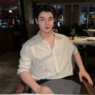 Saintsup_Latino's profile picture. Support @Saint_sup 🐰🐉 
#Saint_sup #MingEr