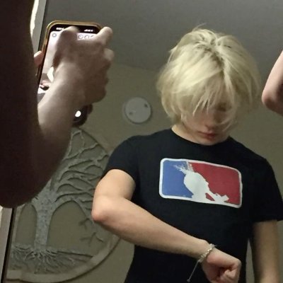 nerovaqwq's profile picture. 17