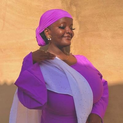 _theamina's profile picture. Master of some tasks