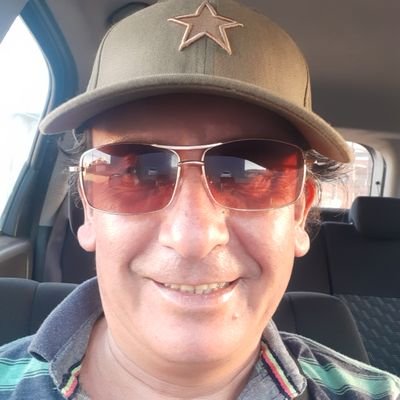 papagonzalo's profile picture. Periodista. Tauro. Militante Comunista. Bielsista.  Zurdo...literalmente, de pie y mano. ¡¡Fin al genocidio en Palestina!! Escribo cuando tú duermes. Rock.