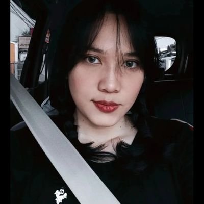 ichaapriliani94's profile picture. 🏴‍☠️🧛🏻‍♀️🖤