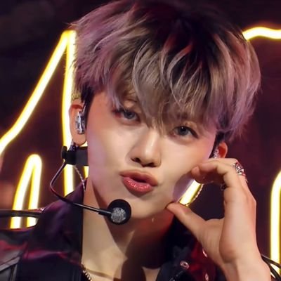 cilsdaily19's profile picture. akun ini aktif tpi jrg ngetweet soalnya sibuk mencintai seungkwan dan jaemin 
°
°
°
caratzen