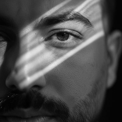 hoseinmoradi9's profile picture. بیننده عادی فوتبال و سینما که نظراتشو میگه.
taj💙
Madrid 🤍