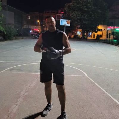 HalilAslan74928's profile picture. Ağzının ortasına yumruğu yiyene kadar herkesin bir planı vardır...
(Mike Tyson)