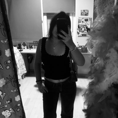 esteelam16's profile picture. el minimalismo nos está matando