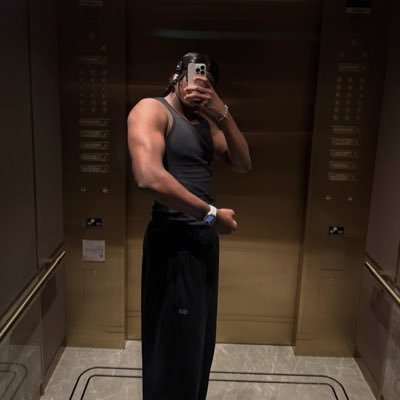 GreatnessOvo's profile picture. Dnt get broke trying to look rich