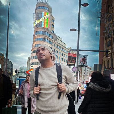 esteesprada's profile picture. Viviendo el sueño de andar por el mundo ❤️