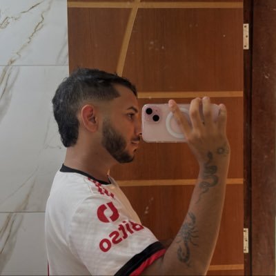 thawanzxx's profile picture. 