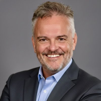 chrisdabbs's profile picture. Voiceover & Broadcast Journalist
Times Radio & BBC newsreader. Voiceover artist. Podcasting expert. PhD student researching audio journalism,University lecturer