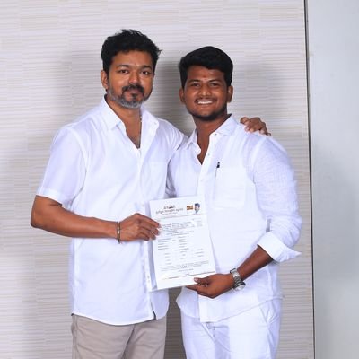 Rv_official__'s profile picture. என்றும் எங்கள் அண்ணன் தளபதி விஜய் அவா்களின் வழியில்
THALAPATHY❤BLOOD❤
DIE HARD FAN OF❤🥰THALAPATHY 🌟