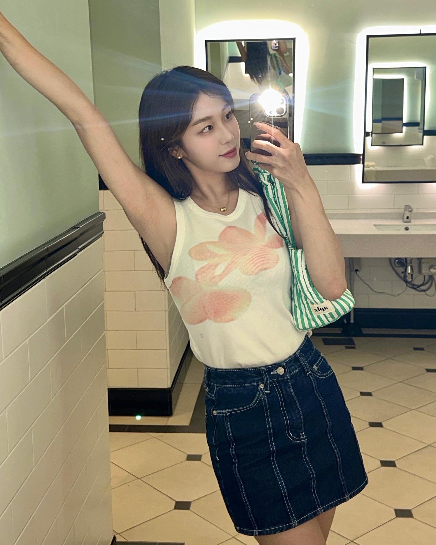 Pawxee232's profile picture. 