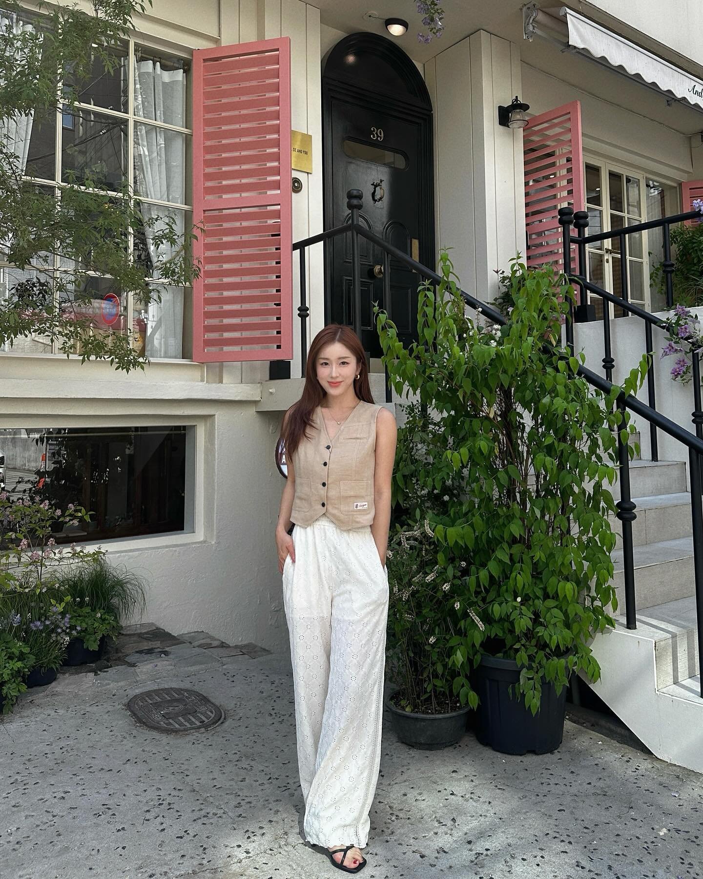 ConroyRosa12487's profile picture. 