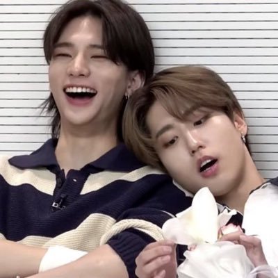 itsauracha's profile picture. sayang skz banyak banyak