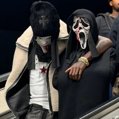 tarzaannextdoor's profile picture. male content creator • model • VIP FREE OF 🎡📽️ https://t.co/KpV462rbwo