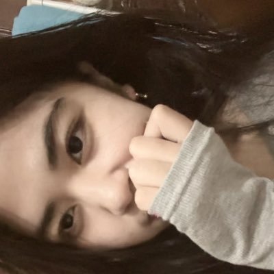 chikibolss's profile picture. fly like a butterfly, ini tempat keluh kesah ga usa cepu, mmf ya aku introvert..