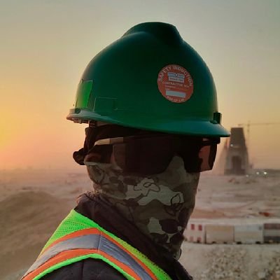 abhyzappuz's profile picture. A king with golden arms and heart ❤️