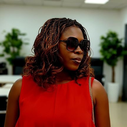 A_va_ia's profile picture. 