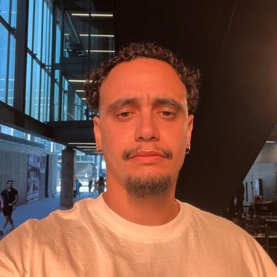 _udney's profile picture. não gostei mas respeito pois democracias