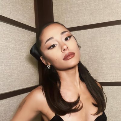 everyqimes's profile picture. somewhere in the city from no tears left to cry