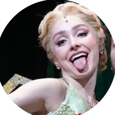 mestwift's profile picture. eu e taylor assistindo wicked | juridico veve goeldi 🫧