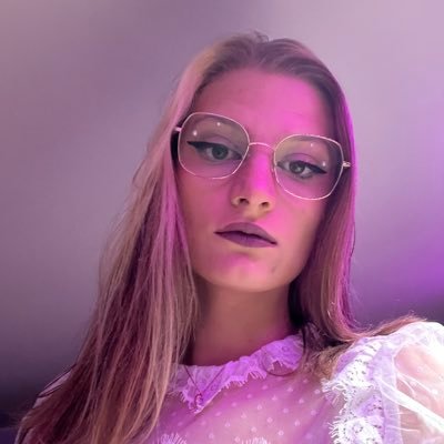 Ayu_nicorn's profile picture. Ayu/Marine 🦄 - Parfois je stream - LoL/Makeup/Volley/Dev/Absolument trop de choses 🤸- 🏳️‍🌈🇵🇸🇫🇷