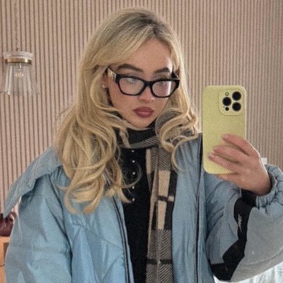 stunninbrina's profile picture. love me hopeless