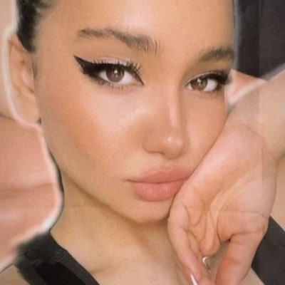 lilrouhi's profile picture. من از پروانه ها بودم ولی بالی نموند از من🥀🦋