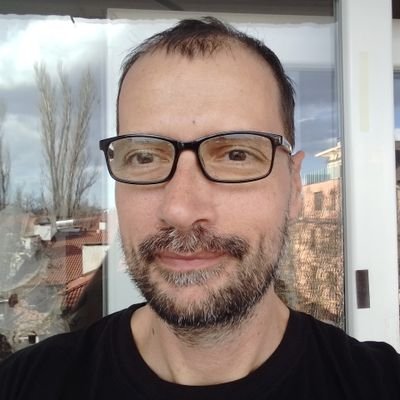 EmanuilNaydenov's profile picture. Морски търсач на думи и клечки.
Градски исихазъм в действие.
Joe Black & White Crow.
Le prince qui contemplait son âme.
Un neurochirurgien simple.
🇧🇬