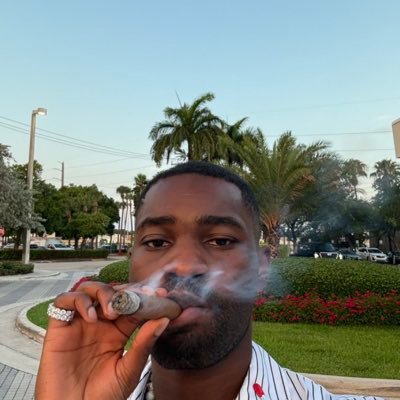 Evi4r's profile picture. Turn on the notification 🔔