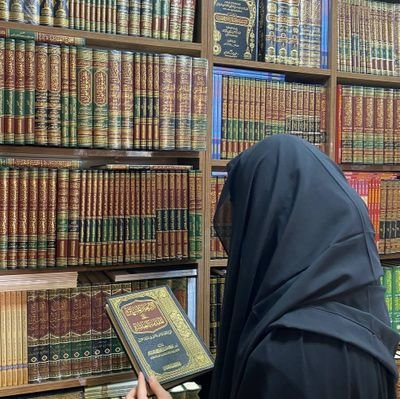 mucahide_yusuf's profile picture. вír kєnt вєdєvísí

Aldıysa kara toprak busesini yanağımdan,
bil'ki kurtulmuştur 
ruhum bu bedeni zındanından.