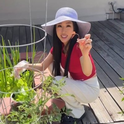 kellyliu199's profile picture. God gave me life, and I'm not going to waste it.