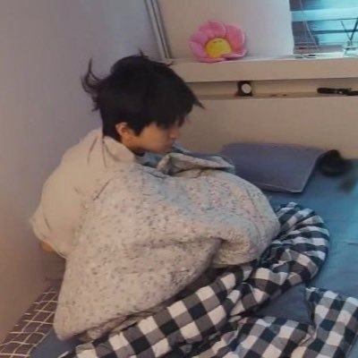 naembi293912's profile picture. 