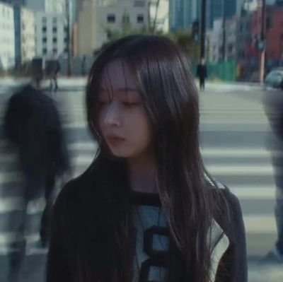 zuuta_'s profile picture. nmixx and nmixx and haely and nmixx 
oh did i mention nmixx