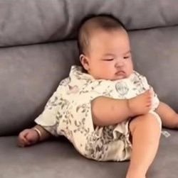 Uwabadar's profile picture. ...