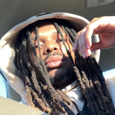 PostingOften's profile picture. "Live your life mainstream." - @XCreators. 🤩