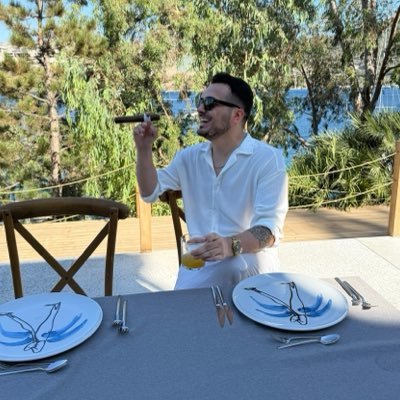 AhmetSevimm's profile picture. İstanbul Aydın Üniversitesi | Yazar | Çizer