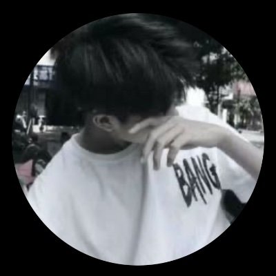 rPmMMj0CltNCeF5's profile picture. 07      18歳  陸上部　男子