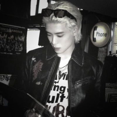 TheRealSxmm's profile picture. no relationship.