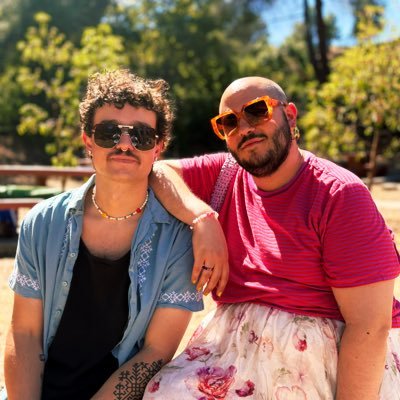 undeniablepbjs's profile picture. Artist Duo 🌊 2 enby things 🏳️‍⚧️