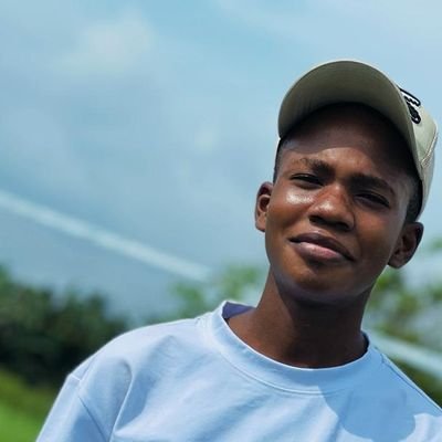 Jubrilolabam's profile picture. ......Football lover 
......
......Cap 🧢 lover 
......Gamer 
......let me mutual ❤️