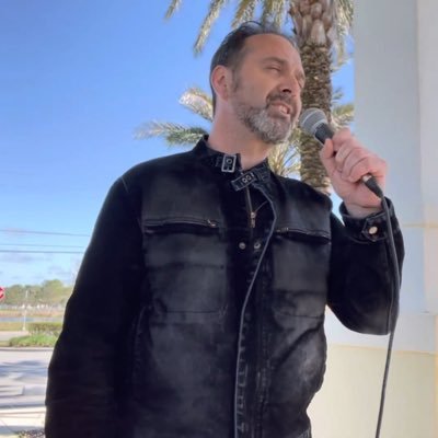 GeneralisimoJM's profile picture. Español y Americano, y por supuesto seguidor acérrimo de Santiago Abascal porque me mola ser un facha. Director adjunto de la #fachosfera. #HalaMadrid