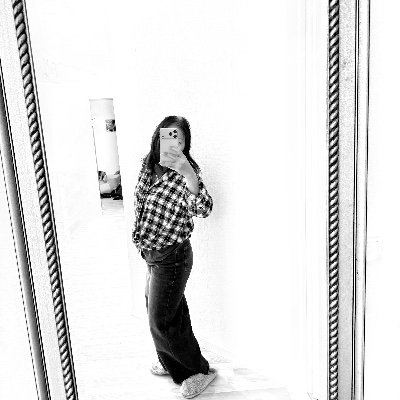 ernDju's profile picture. cleaning woman