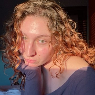 ir3nita_'s profile picture. ser, y no saber nada, y ser sin rumbo cierto • proyecto de Arqueóloga🏺