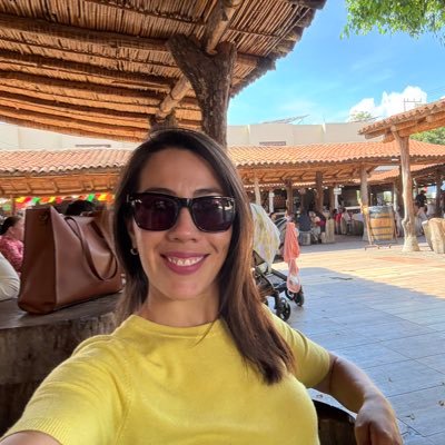 A_Mar_t's profile picture. Psicóloga, provida, conservadora, amante de los animales en especial de los perritos. Apuesto por y para la familia. Dios siempre guía mis pasos.