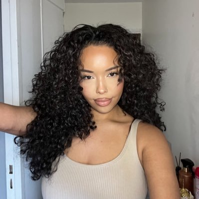 LeslieRtwice's profile picture. IG : wheresbou   🥊 lover