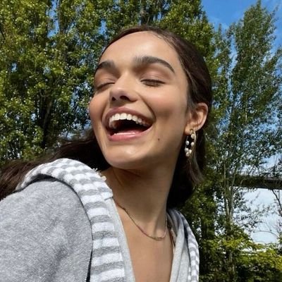 lnorebaird's profile picture. cr: a intrusa | everlark ☼