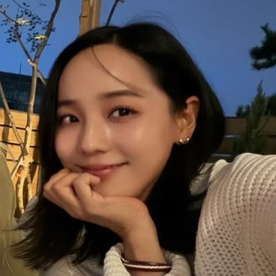 songssera's profile picture. 